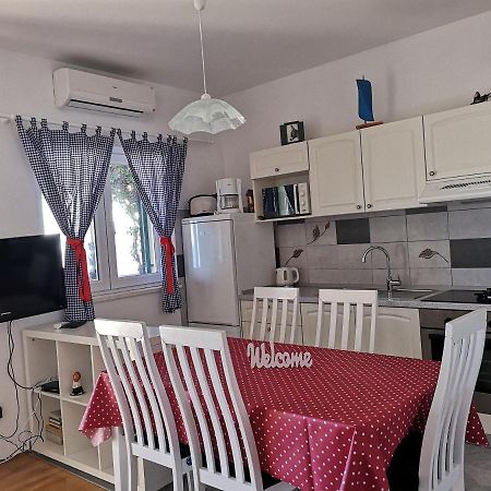Villa Fortudor Milna  Exteriör bild