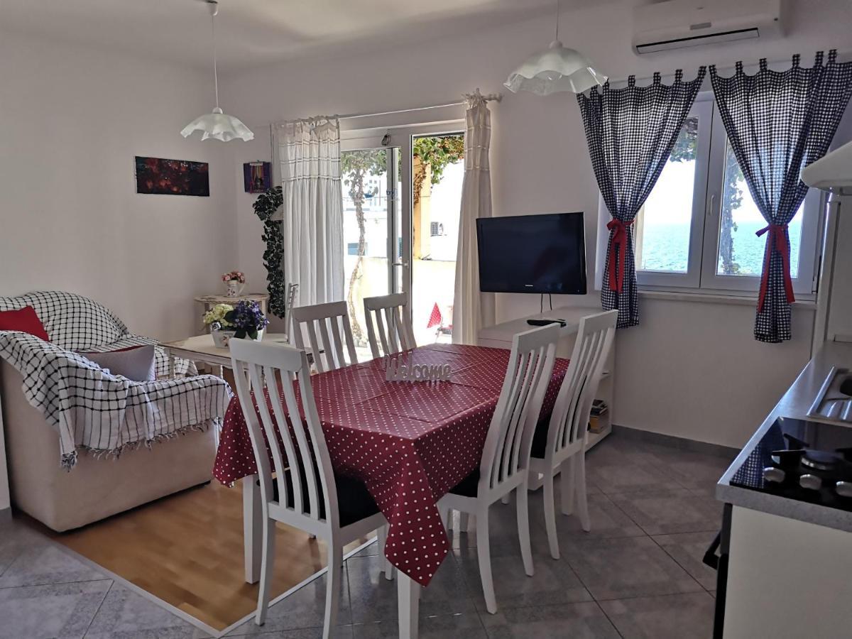 Villa Fortudor Milna  Exteriör bild