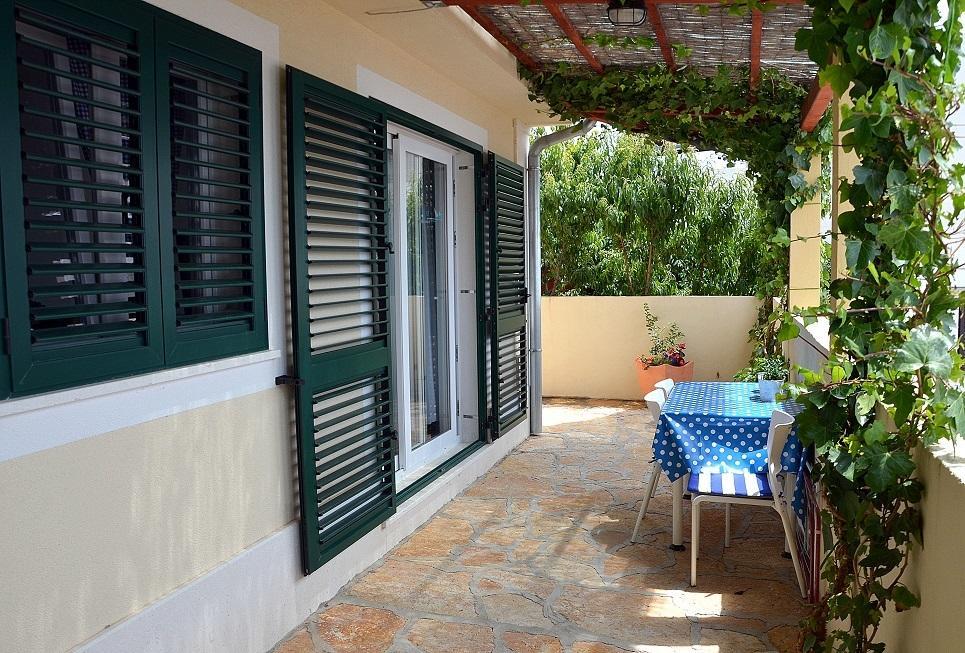 Villa Fortudor Milna  Rum bild